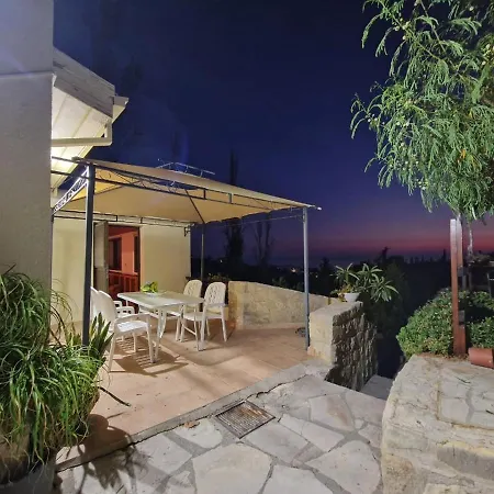 Cyprus Style Stone וילה פאפוס