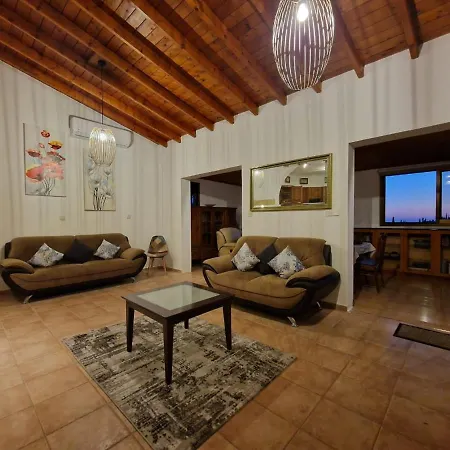 Cyprus Style Stone * פאפוס