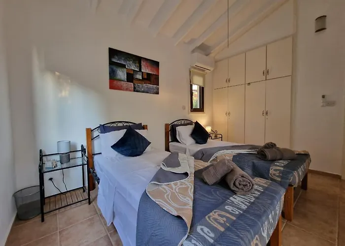 Cyprus Style Stone * Πάφος