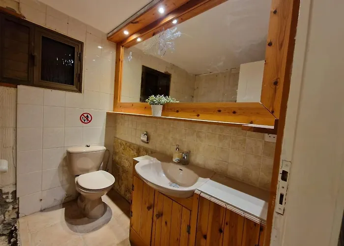 Cyprus Style Stone * Πάφος